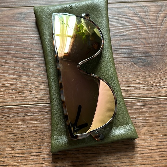 Aire cool sustainable mirrored sunglasses - Picture 9 of 9